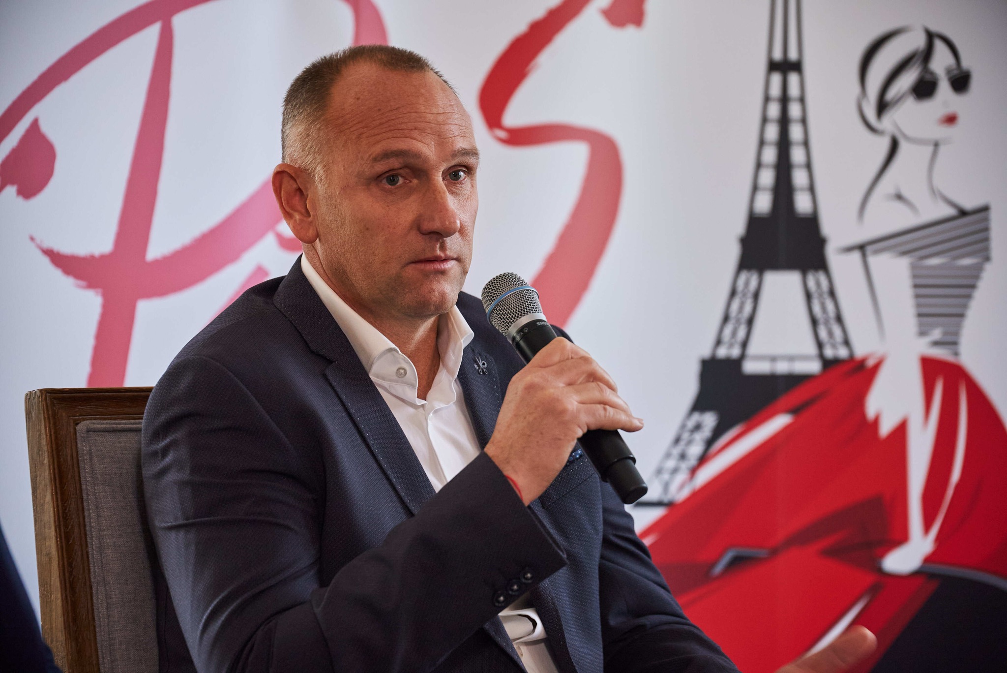 A kapitány elkészítete a válogatás elveket A kapitány elkészítete a válogatás elveket