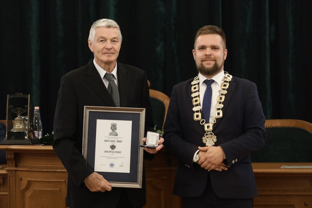 Joós István kapta az idei egyik Szent László-díjat Joós István kapta az idei egyik Szent László-díjat